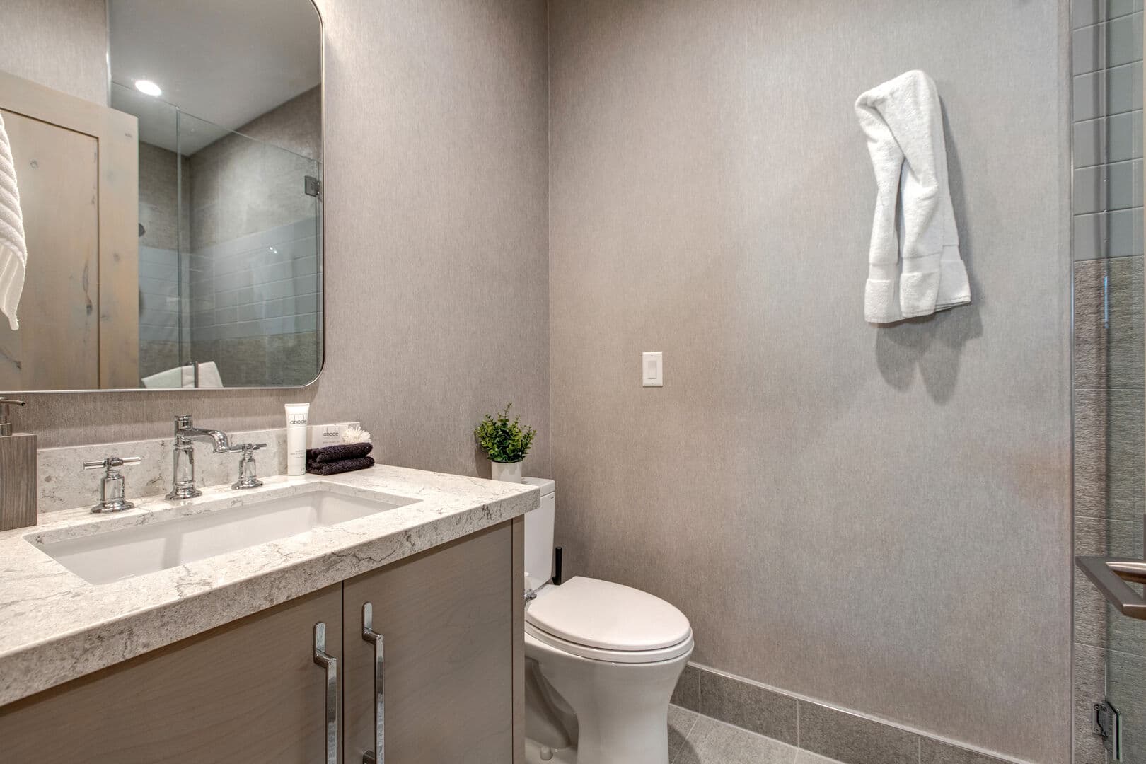 Kings Crown - Image 42