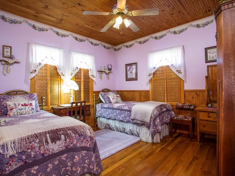 Crepe Myrtle Cottage - Image 12