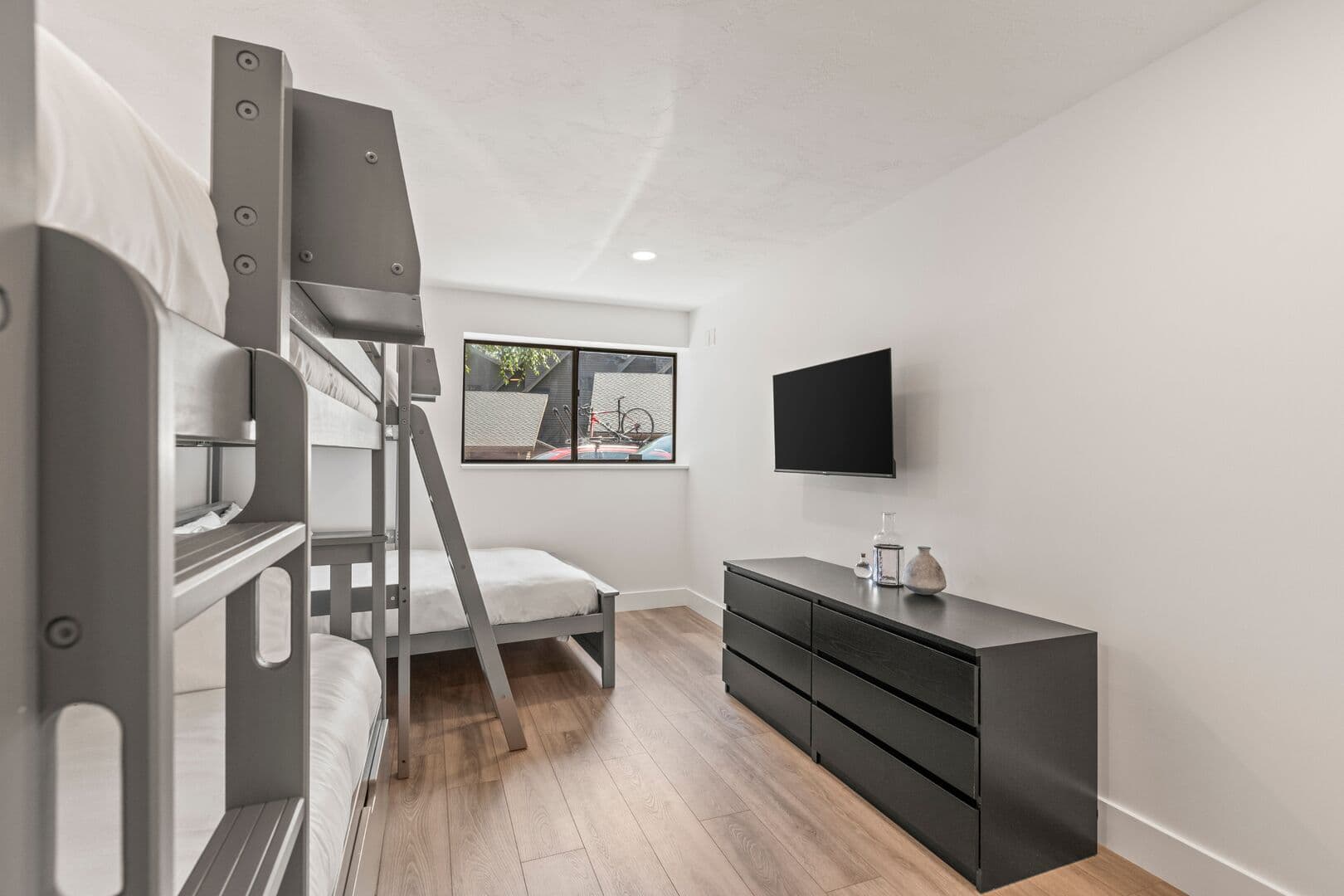 Red Pine Retreat - Image 19