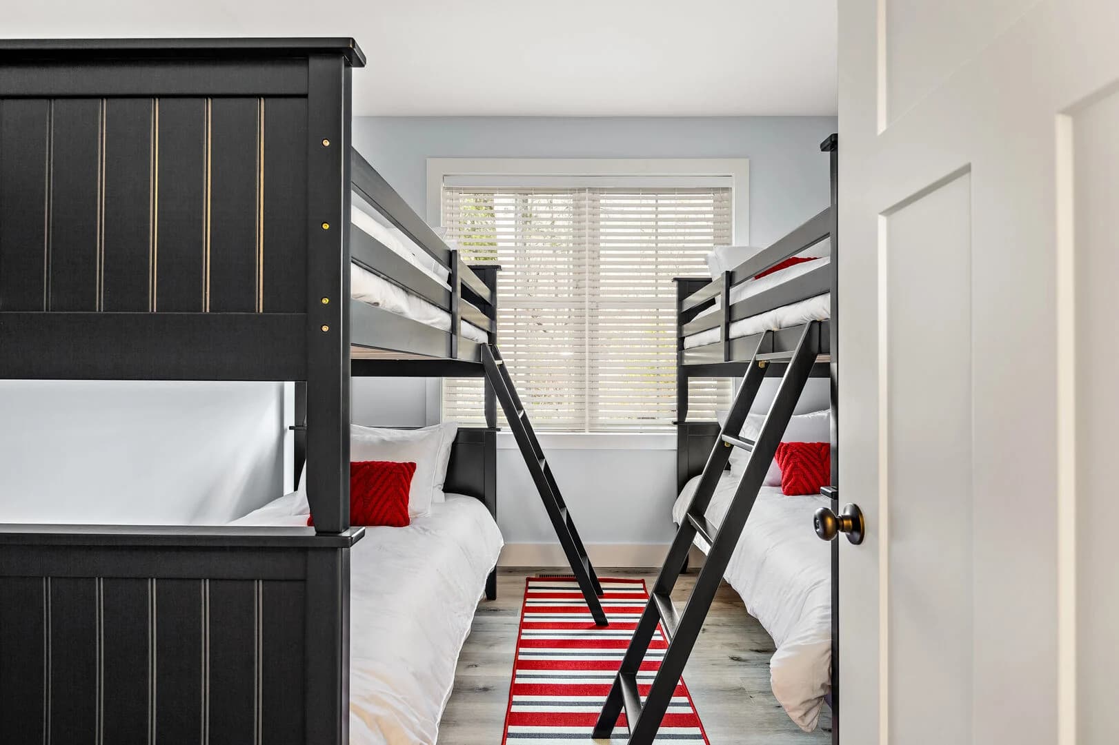 Old Bridge House - Image 27