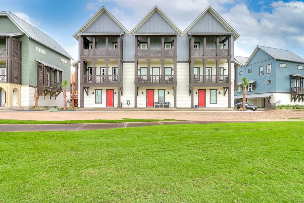 Fairway Sunsets - Image 41