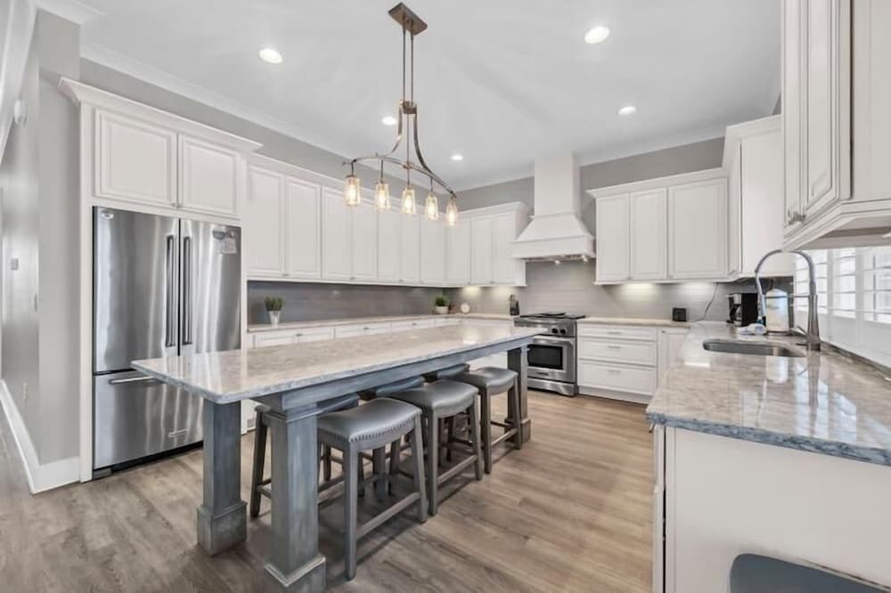 Yolo by the Sea - Image 5