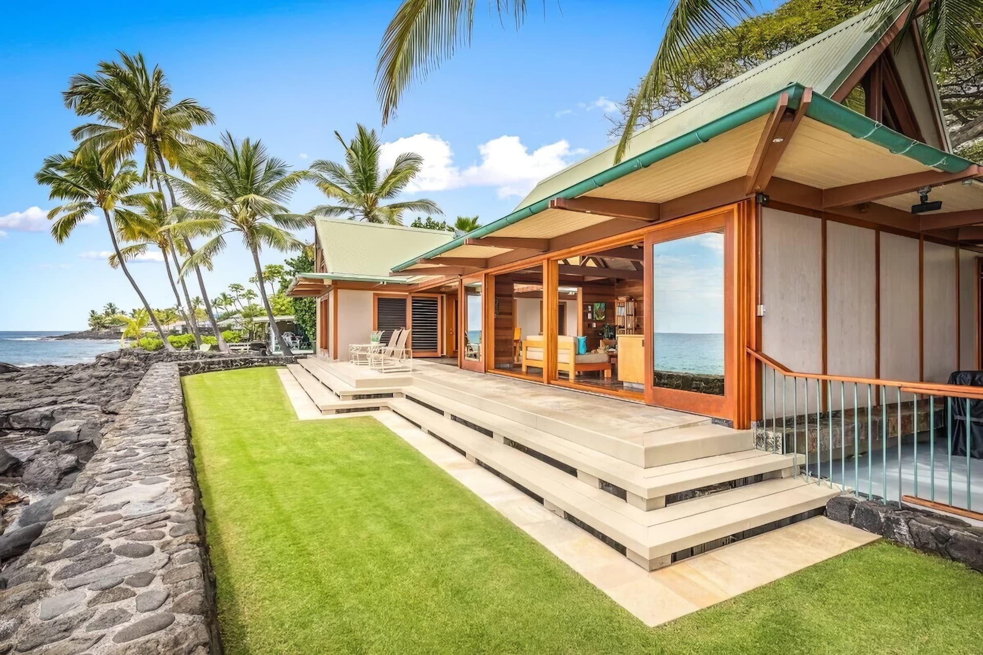 Kona Hale Pili - Image 1