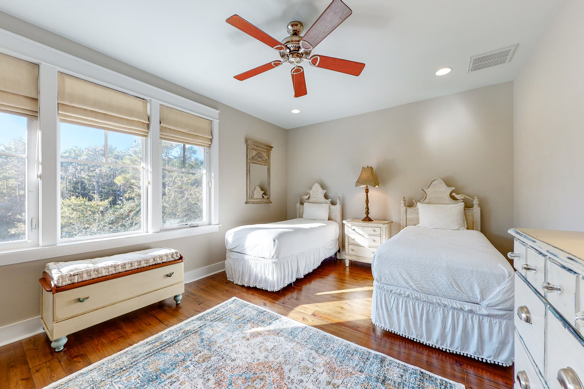 Coastal Retreat House - Image 19