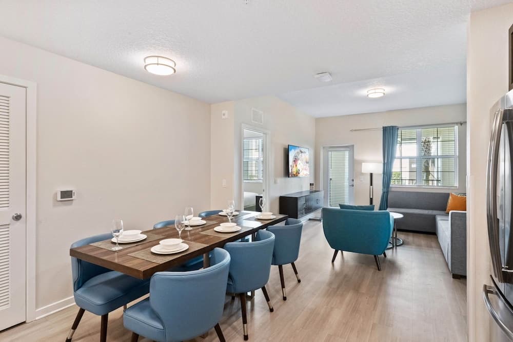 Breakview Residence #110 - Image 1