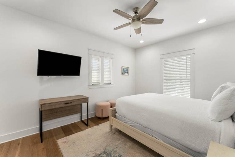 Mermaids Grotto - Image 18