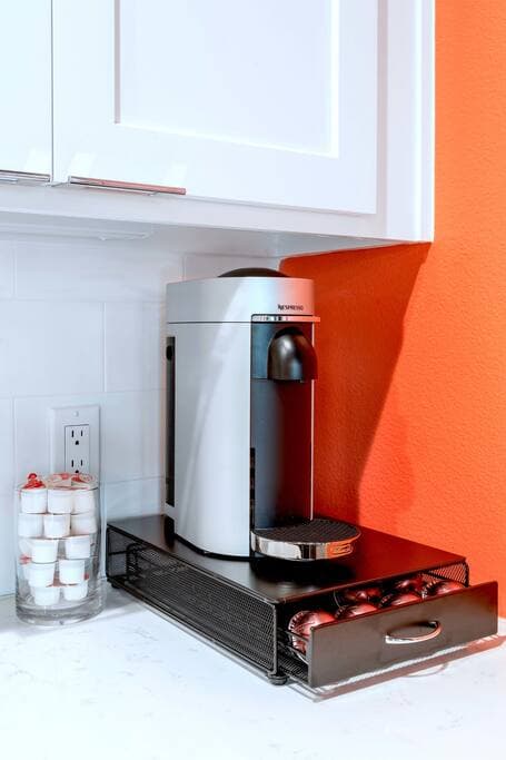 Queen's Gambit - Image 10