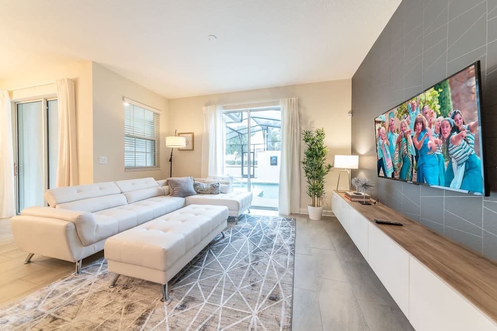 Storey Lake Retreat - Image 1