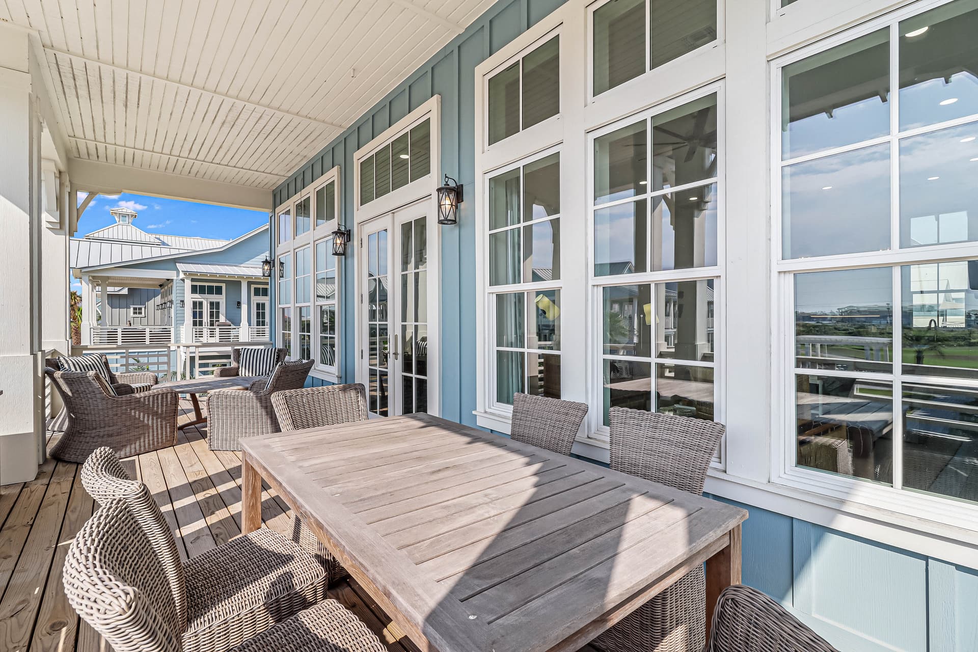 Sunset House - Image 48