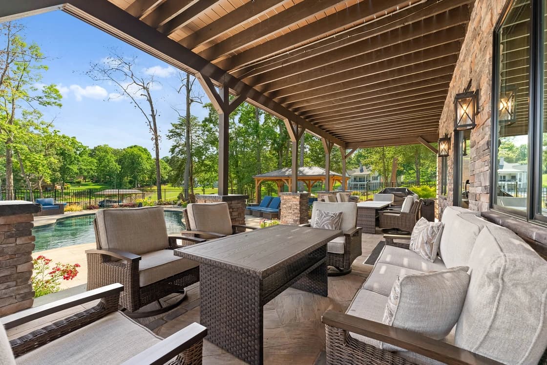 Black Bear Lodge - Image 11