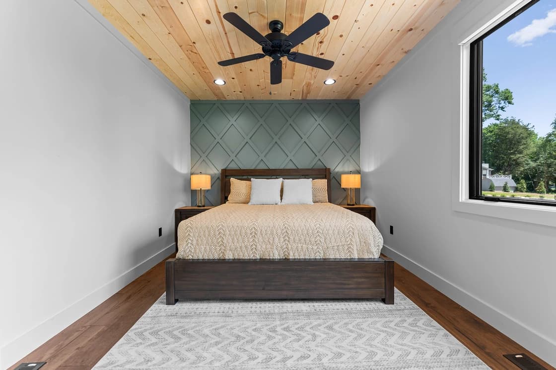 Lakefront Serenity Lodges - Image 23