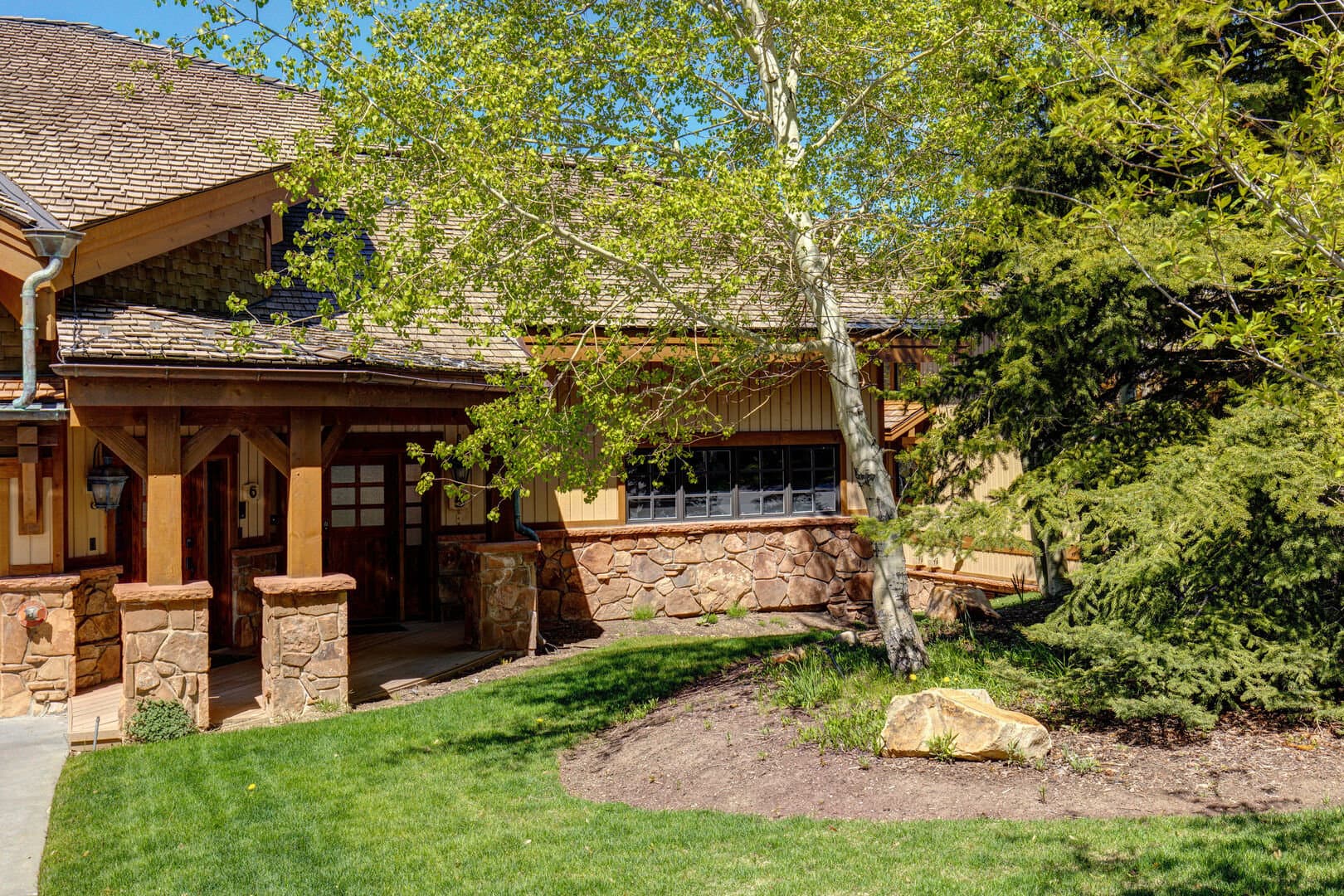 Little Belle Residence #5 - Image 44