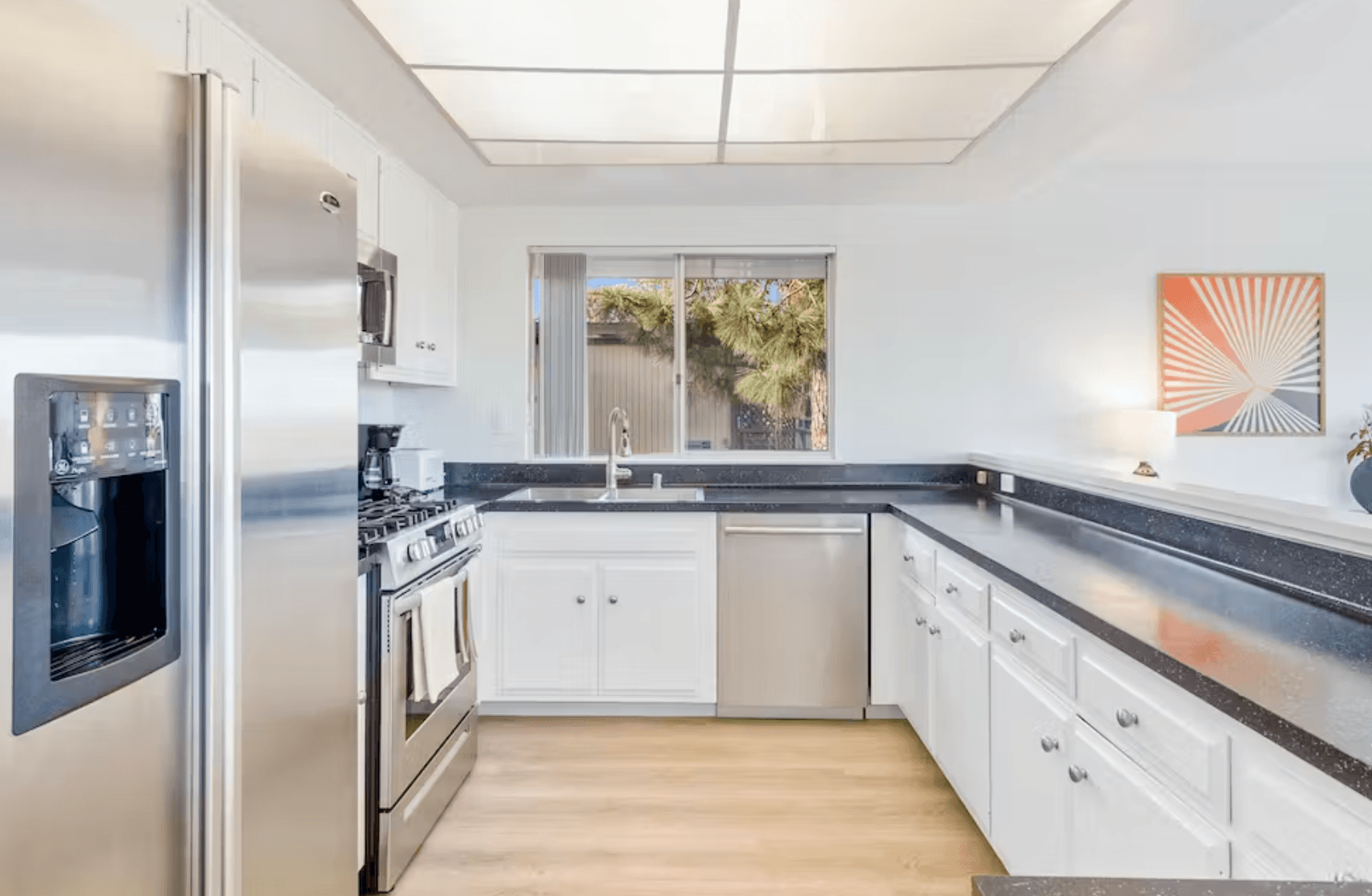 Scenic Vista Home - Image 5