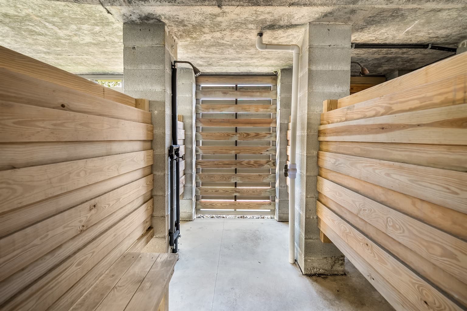 Beach Shelter - Image 73