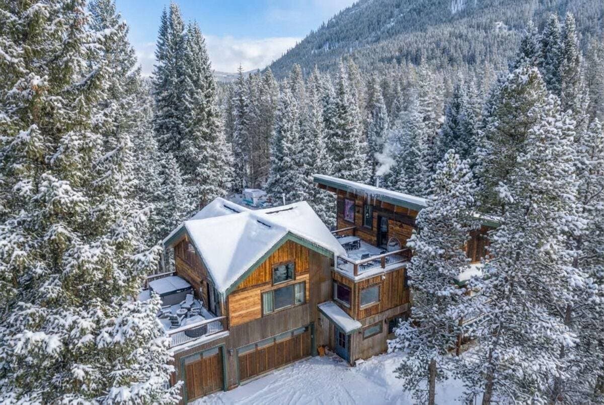 Mountain Manor - Image 1