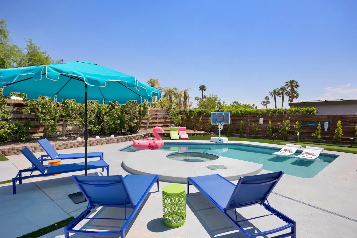 Modern Oasis - Image 25