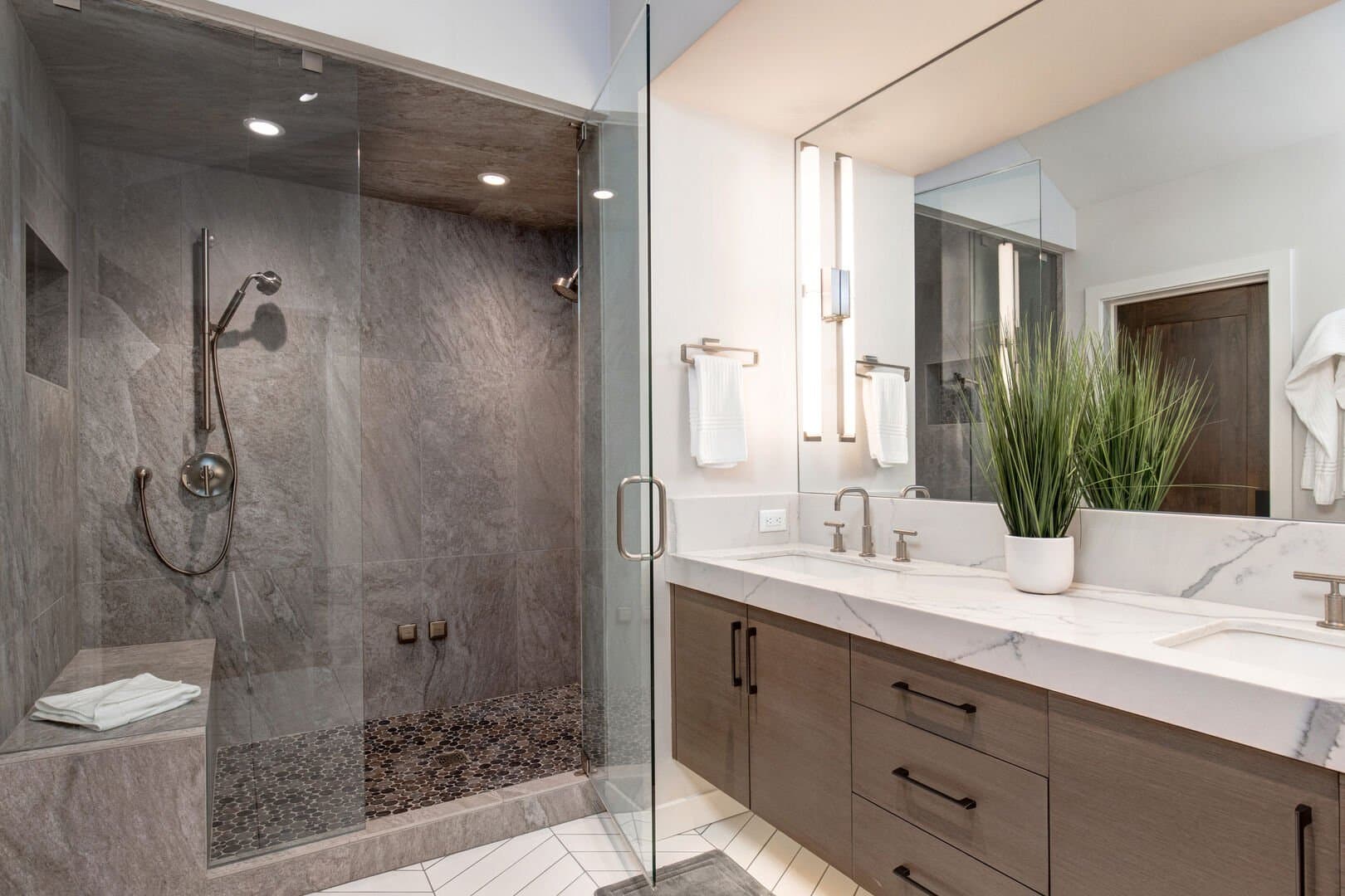 Little Belle Residence #5 - Image 28